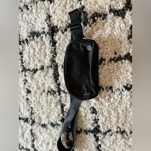 Lululemon belt bag
